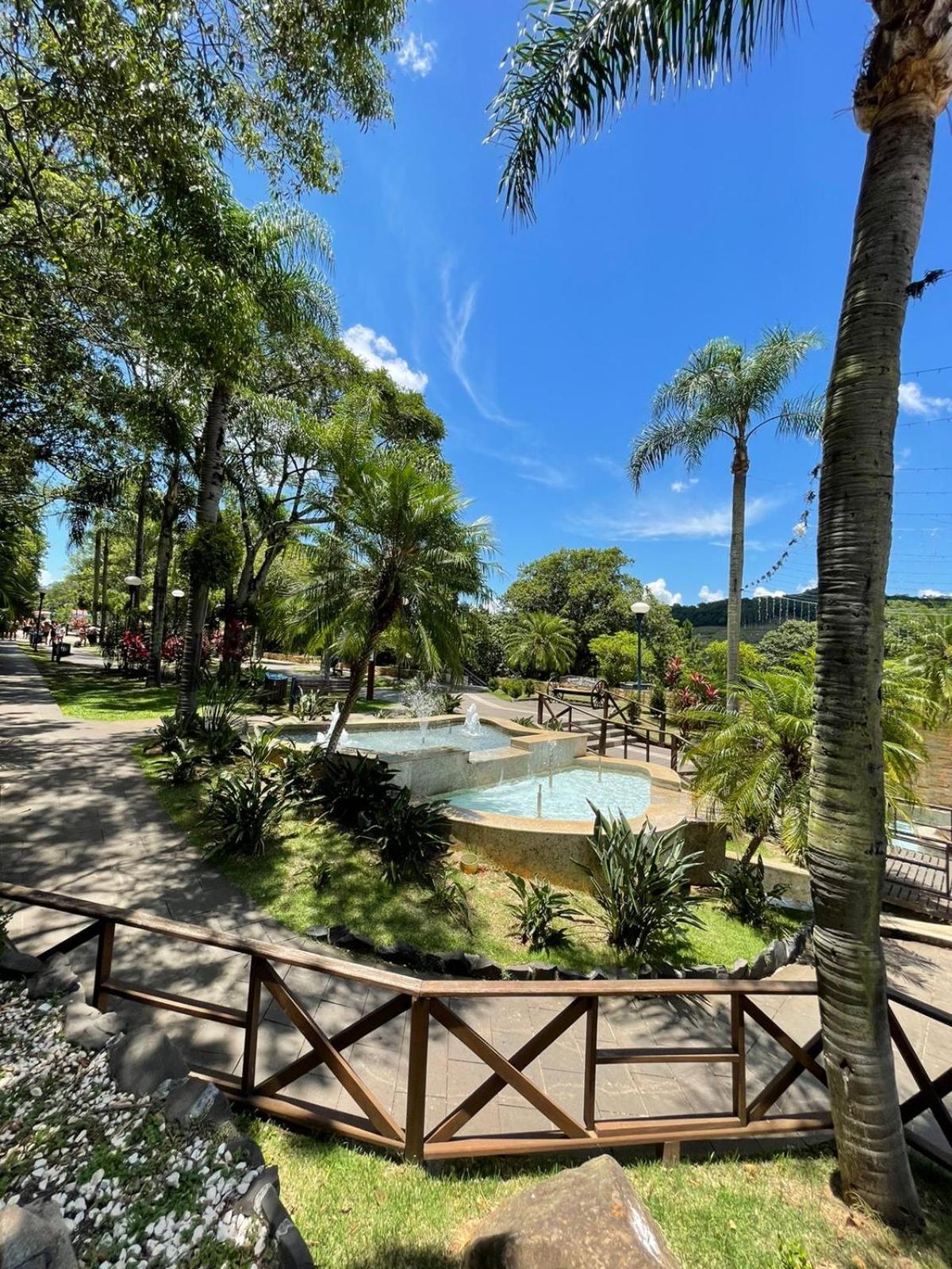 Apto Das Lavandas - 2 Quartos - Apto Todo Climatizado - A 150M Do Parque Termal! Piratuba Luaran gambar